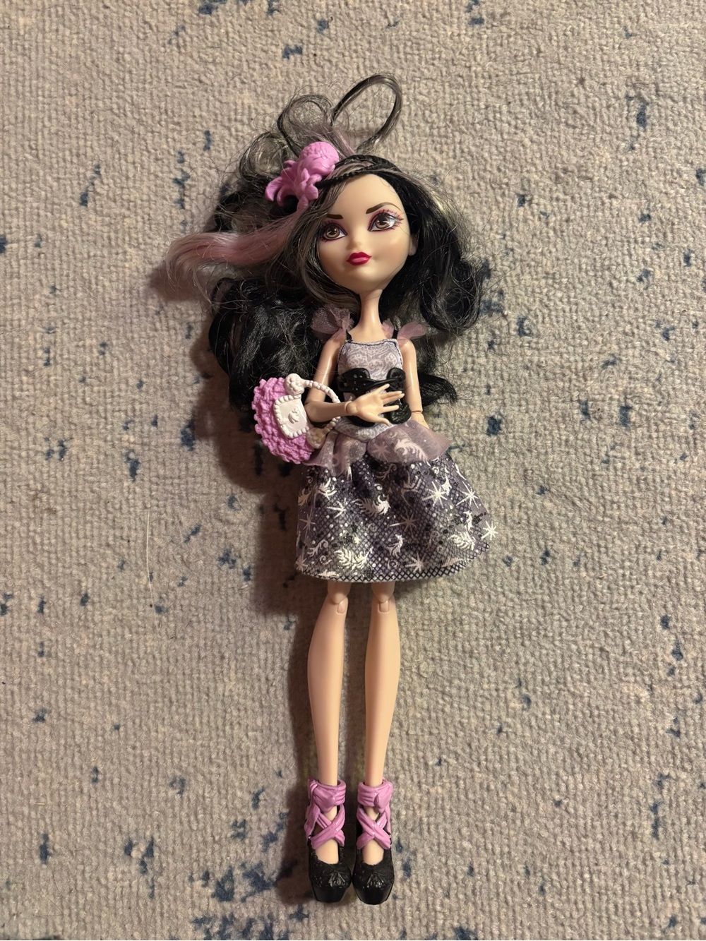 Ever After High Duchess Swan doll
